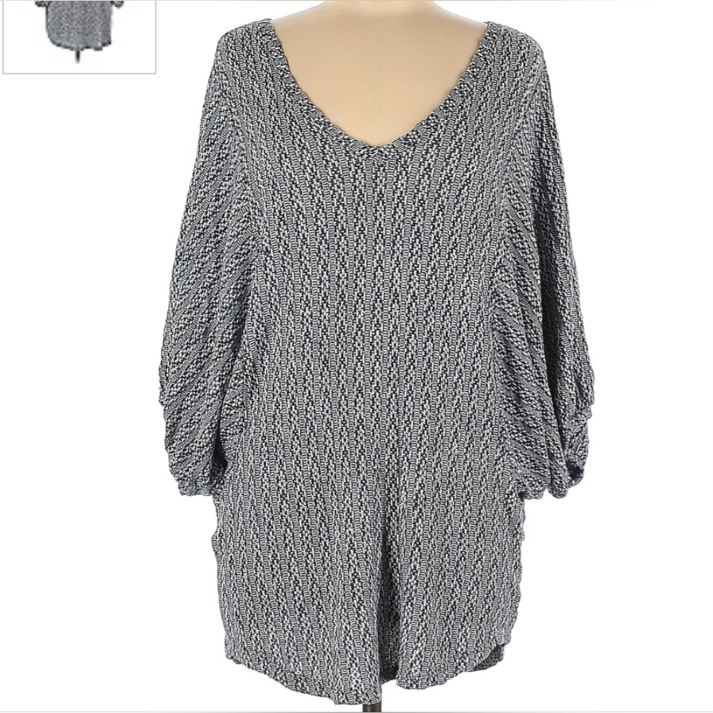 LulaRoe Navy & White Knit V-Neck Oversized Lightweight Sweater Women's Medium M